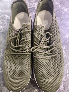 SHEIN Olive Green Knit Lace-Up Athletic Sneakers